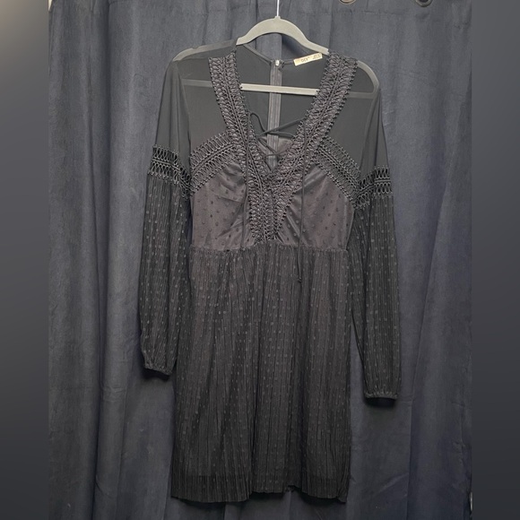 Boho style black Dex dress — size large - Picture 1 of 4